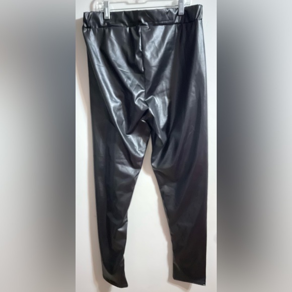 Boohoo Leather Pants Size 8 - Picture 2 of 3
